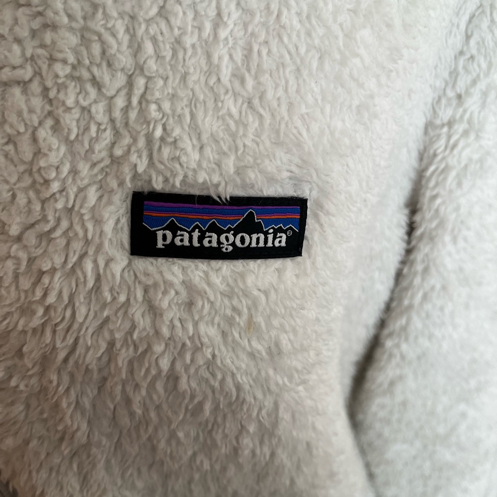 Women’s Patagonia Los Gatos birch white deep pile fluffy full zip jacket. Medium - Picture 2 of 16
